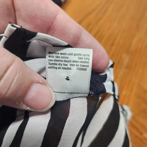 A.N.A. A New Approach Shear Zebra Stripe Sleeveless Top Plus Size 2X - Picture 8 of 8